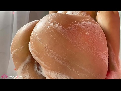 ❤️ Brunette Masturbates киска бо вибратор ба оргазми шадид дар душ ️❌ Суперпорно дар мо
